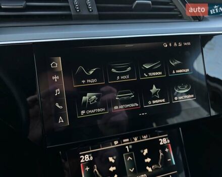 Серый Ауди E-Tron, объемом двигателя 0 л и пробегом 99 тыс. км за 31990 $, фото 74 на Automoto.ua