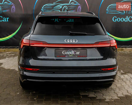 Сірий Ауді E-Tron, об'ємом двигуна 0 л та пробігом 154 тис. км за 25900 $, фото 23 на Automoto.ua