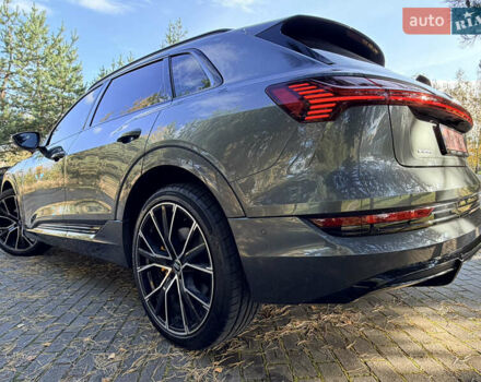 Ауді E-Tron 2020 у Дрогобичі на Automoto.ua Сірий Ауді E-Tron, об'ємом двигуна 0 л та пробігом 180 тис. км за 27990 $, фото 12 на Automoto.ua