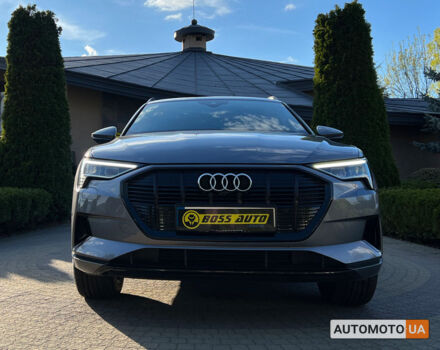 Ауди E-Tron 2020 в Львове на Automoto.ua Серый Ауди E-Tron, объемом двигателя 71 л и пробегом 42 тыс. км за 37600 $, фото 1 на Automoto.ua