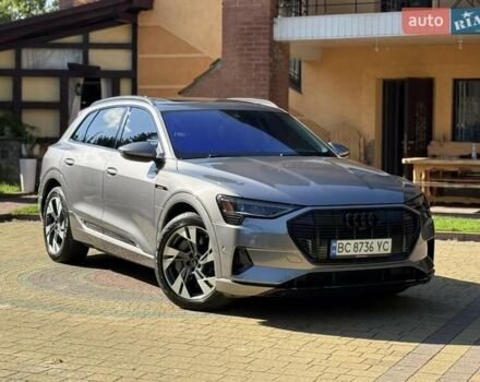 Сірий Ауді E-Tron, об'ємом двигуна 0 л та пробігом 100 тис. км за 25500 $, фото 3 на Automoto.ua