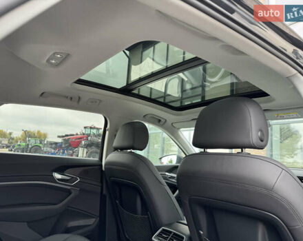 Ауди E-Tron 2020 в Тернополе на Automoto.ua Серый Ауди E-Tron, объемом двигателя 0 л и пробегом 126 тыс. км за 23900 $, фото 56 на Automoto.ua