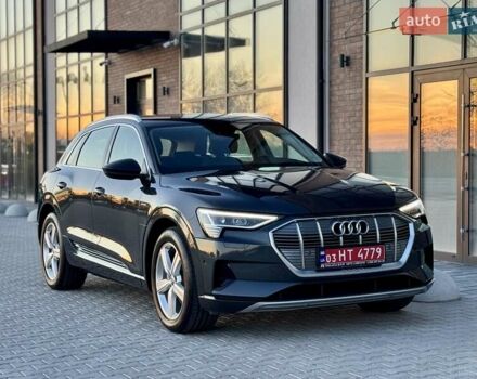Серый Ауди E-Tron, объемом двигателя 0 л и пробегом 97 тыс. км за 21900 $, фото 6 на Automoto.ua