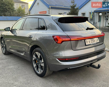 Сірий Ауді E-Tron, об'ємом двигуна 0 л та пробігом 180 тис. км за 21500 $, фото 15 на Automoto.ua
