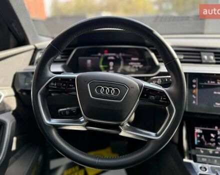 Сірий Ауді E-Tron, об'ємом двигуна 0 л та пробігом 63 тис. км за 36200 $, фото 13 на Automoto.ua
