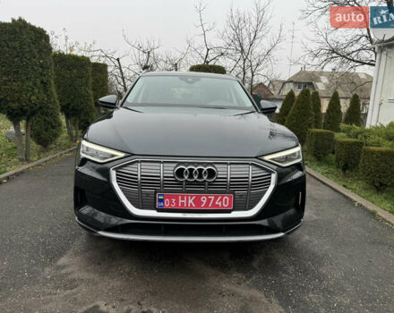 Серый Ауди E-Tron, объемом двигателя 0 л и пробегом 150 тыс. км за 23800 $, фото 2 на Automoto.ua