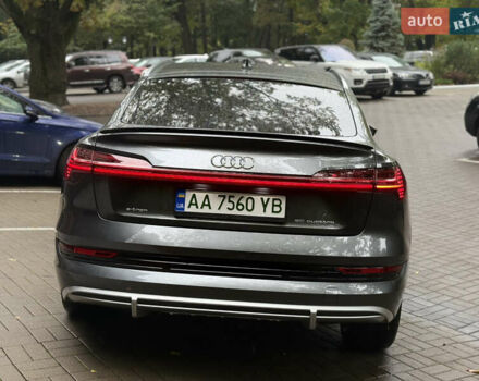 Ауди E-Tron 2020 в Киеве на Automoto.ua Серый Ауди E-Tron, объемом двигателя 0 л и пробегом 71 тыс. км за 35300 $, фото 5 на Automoto.ua