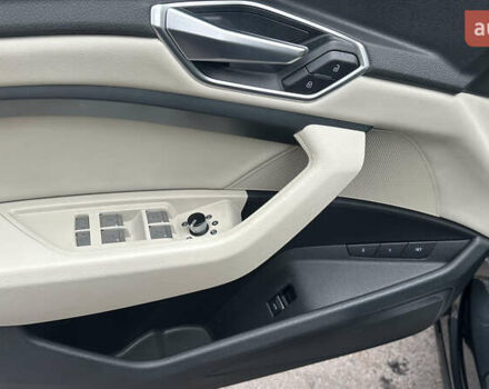 Сірий Ауді E-Tron, об'ємом двигуна 0 л та пробігом 83 тис. км за 29700 $, фото 7 на Automoto.ua