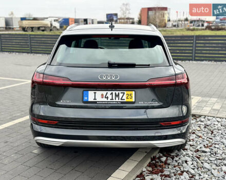 Серый Ауди E-Tron, объемом двигателя 0 л и пробегом 150 тыс. км за 25500 $, фото 6 на Automoto.ua