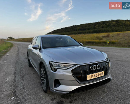 Серый Ауди E-Tron, объемом двигателя 0 л и пробегом 108 тыс. км за 29000 $, фото 3 на Automoto.ua
