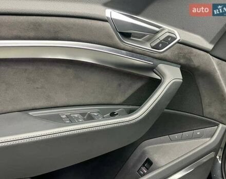 Ауді E-Tron 2020 у Чернівцях на Automoto.ua Сірий Ауді E-Tron, об'ємом двигуна 0 л та пробігом 65 тис. км за 48000 $, фото 6 на Automoto.ua