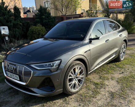 Ауді E-Tron 2020 у Києві на Automoto.ua Сірий Ауді E-Tron, об'ємом двигуна 0 л та пробігом 51 тис. км за 32000 $, фото 4 на Automoto.ua