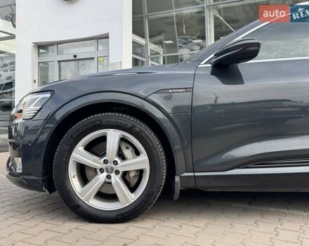 Серый Ауди E-Tron, объемом двигателя 0 л и пробегом 74 тыс. км за 30500 $, фото 6 на Automoto.ua