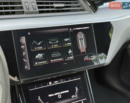 Серый Ауди E-Tron, объемом двигателя 0 л и пробегом 116 тыс. км за 29900 $, фото 32 на Automoto.ua