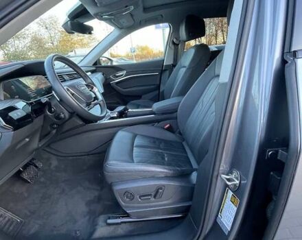 Серый Ауди E-Tron, объемом двигателя 0 л и пробегом 45 тыс. км за 29900 $, фото 11 на Automoto.ua