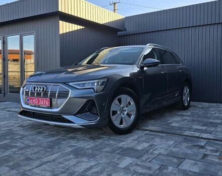 Серый Ауди E-Tron, объемом двигателя 0 л и пробегом 99 тыс. км за 31990 $, фото 33 на Automoto.ua
