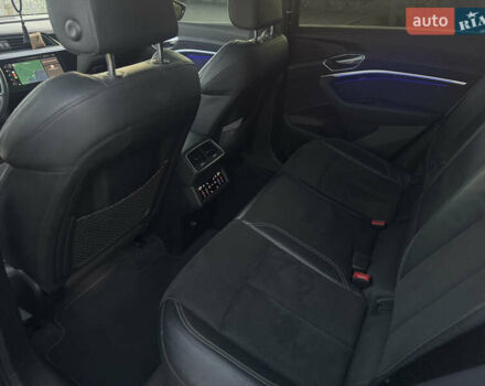 Сірий Ауді E-Tron, об'ємом двигуна 0 л та пробігом 140 тис. км за 37000 $, фото 29 на Automoto.ua