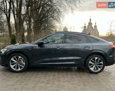 Сірий Ауді E-Tron, об'ємом двигуна 0 л та пробігом 143 тис. км за 30800 $, фото 7 на Automoto.ua