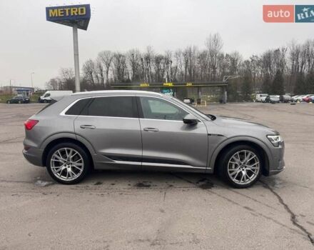 Сірий Ауді E-Tron, об'ємом двигуна 0 л та пробігом 78 тис. км за 30500 $, фото 7 на Automoto.ua