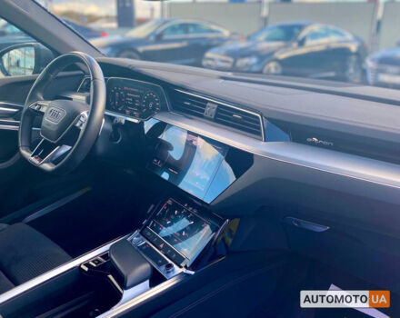 Серый Ауди E-Tron, объемом двигателя 55 л и пробегом 47 тыс. км за 48000 $, фото 25 на Automoto.ua