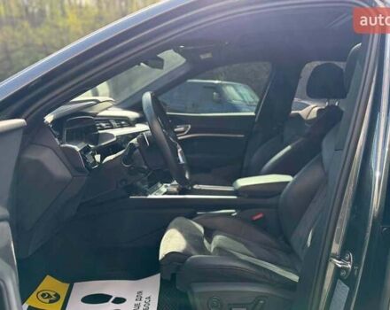 Сірий Ауді E-Tron, об'ємом двигуна 0 л та пробігом 63 тис. км за 36200 $, фото 8 на Automoto.ua