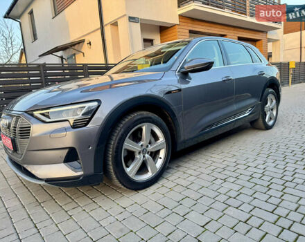 Сірий Ауді E-Tron, об'ємом двигуна 0 л та пробігом 143 тис. км за 27900 $, фото 29 на Automoto.ua