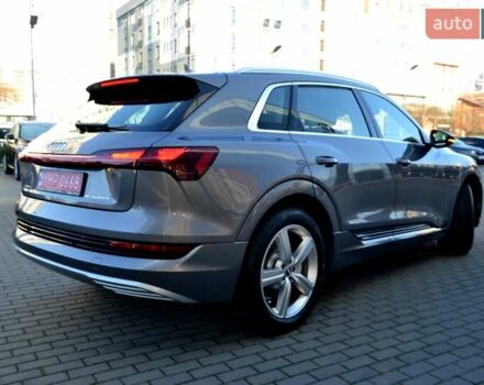 Серый Ауди E-Tron, объемом двигателя 0 л и пробегом 125 тыс. км за 23800 $, фото 97 на Automoto.ua