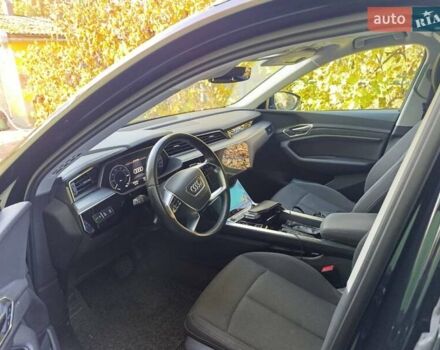 Серый Ауди E-Tron, объемом двигателя 0 л и пробегом 201 тыс. км за 25200 $, фото 6 на Automoto.ua