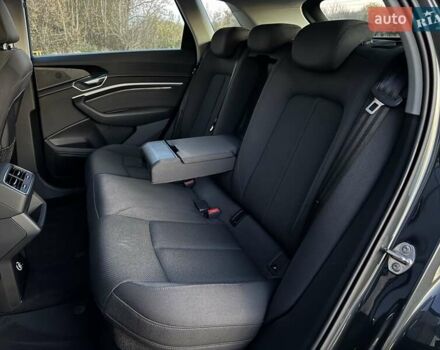 Серый Ауди E-Tron, объемом двигателя 0 л и пробегом 97 тыс. км за 21900 $, фото 62 на Automoto.ua