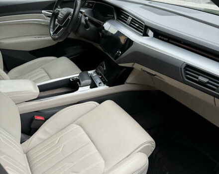 Серый Ауди E-Tron, объемом двигателя 0 л и пробегом 177 тыс. км за 27000 $, фото 36 на Automoto.ua