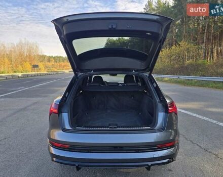 Сірий Ауді E-Tron, об'ємом двигуна 0 л та пробігом 67 тис. км за 37999 $, фото 28 на Automoto.ua