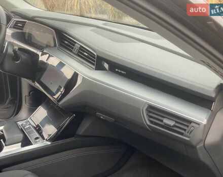 Ауди E-Tron 2020 в Луцке на Automoto.ua Серый Ауди E-Tron, объемом двигателя 0 л и пробегом 128 тыс. км за 25000 $, фото 42 на Automoto.ua