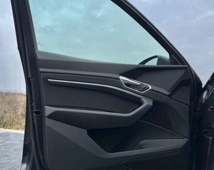 Сірий Ауді E-Tron, об'ємом двигуна 0 л та пробігом 178 тис. км за 21700 $, фото 51 на Automoto.ua