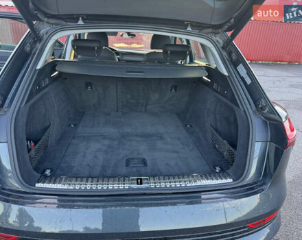 Серый Ауди E-Tron, объемом двигателя 0 л и пробегом 169 тыс. км за 26000 $, фото 33 на Automoto.ua