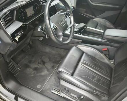 Сірий Ауді E-Tron, об'ємом двигуна 0 л та пробігом 70 тис. км за 34500 $, фото 118 на Automoto.ua