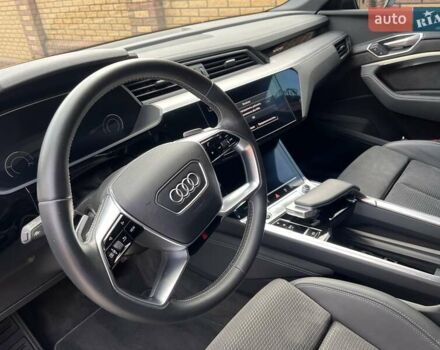Серый Ауди E-Tron, объемом двигателя 0 л и пробегом 54 тыс. км за 35000 $, фото 17 на Automoto.ua