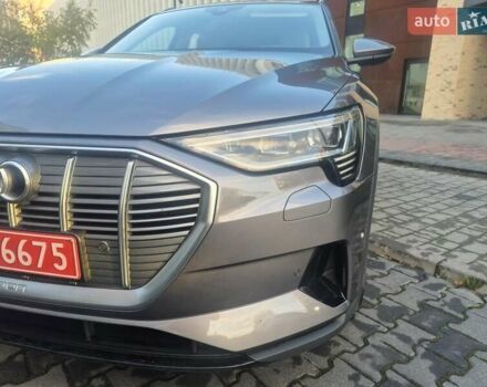 Ауди E-Tron 2020 в Хмельницком на Automoto.ua Серый Ауди E-Tron, объемом двигателя 0 л и пробегом 146 тыс. км за 22700 $, фото 18 на Automoto.ua