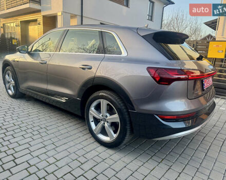 Сірий Ауді E-Tron, об'ємом двигуна 0 л та пробігом 143 тис. км за 27900 $, фото 4 на Automoto.ua