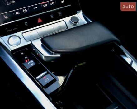 Серый Ауди E-Tron, объемом двигателя 0 л и пробегом 125 тыс. км за 23800 $, фото 157 на Automoto.ua