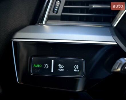 Серый Ауди E-Tron, объемом двигателя 0 л и пробегом 125 тыс. км за 23800 $, фото 18 на Automoto.ua