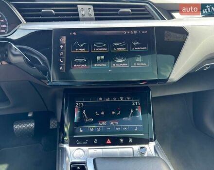 Серый Ауди E-Tron, объемом двигателя 0 л и пробегом 119 тыс. км за 33500 $, фото 37 на Automoto.ua