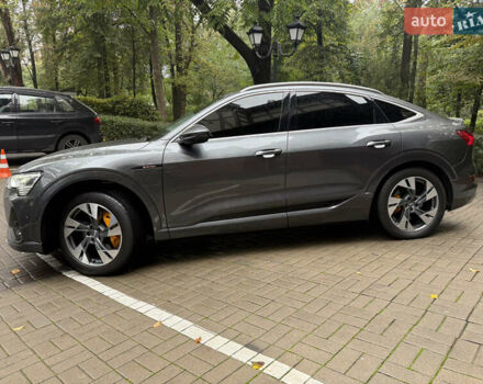 Ауди E-Tron 2020 в Киеве на Automoto.ua Серый Ауди E-Tron, объемом двигателя 0 л и пробегом 71 тыс. км за 35300 $, фото 3 на Automoto.ua