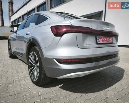 Сірий Ауді E-Tron, об'ємом двигуна 0 л та пробігом 70 тис. км за 34500 $, фото 45 на Automoto.ua