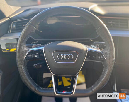 Серый Ауди E-Tron, объемом двигателя 55 л и пробегом 47 тыс. км за 48000 $, фото 14 на Automoto.ua
