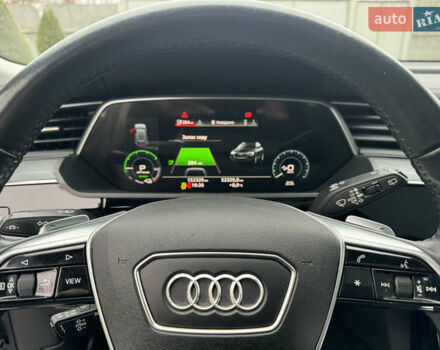 Серый Ауди E-Tron, объемом двигателя 0 л и пробегом 150 тыс. км за 23800 $, фото 21 на Automoto.ua