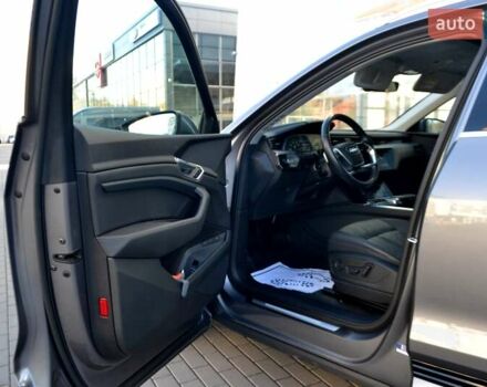 Серый Ауди E-Tron, объемом двигателя 0 л и пробегом 125 тыс. км за 23800 $, фото 15 на Automoto.ua