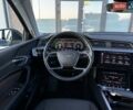 Серый Ауди E-Tron, объемом двигателя 0 л и пробегом 97 тыс. км за 21900 $, фото 3 на Automoto.ua