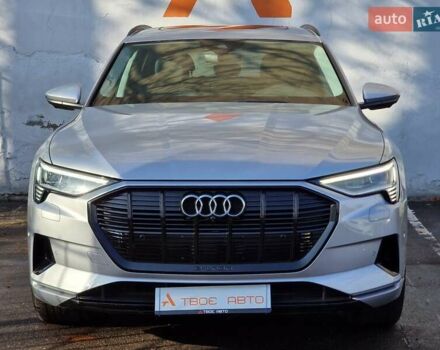 Серый Ауди E-Tron, объемом двигателя 0 л и пробегом 12 тыс. км за 31990 $, фото 2 на Automoto.ua