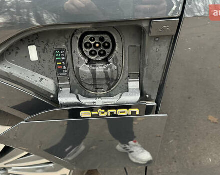 Сірий Ауді E-Tron, об'ємом двигуна 0 л та пробігом 83 тис. км за 29700 $, фото 19 на Automoto.ua