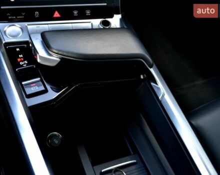Серый Ауди E-Tron, объемом двигателя 0 л и пробегом 125 тыс. км за 23800 $, фото 153 на Automoto.ua